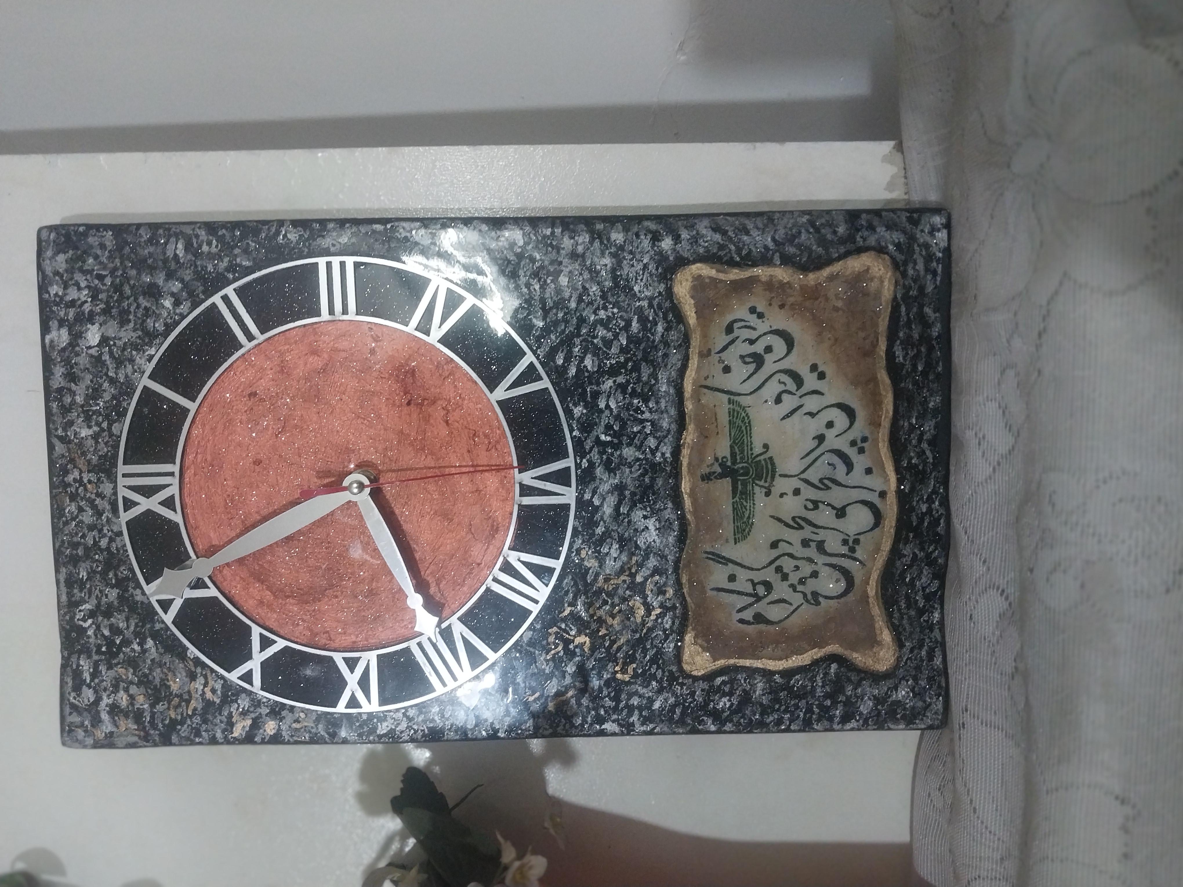 ساعت دیواری .رزینی .با بیس mdf  .با رزین شفاف .